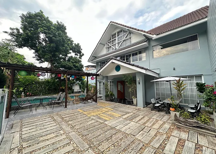 Comfy Boutique House